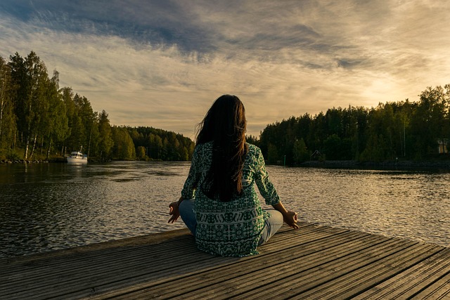 calm meditation learning space with natural light and greenery